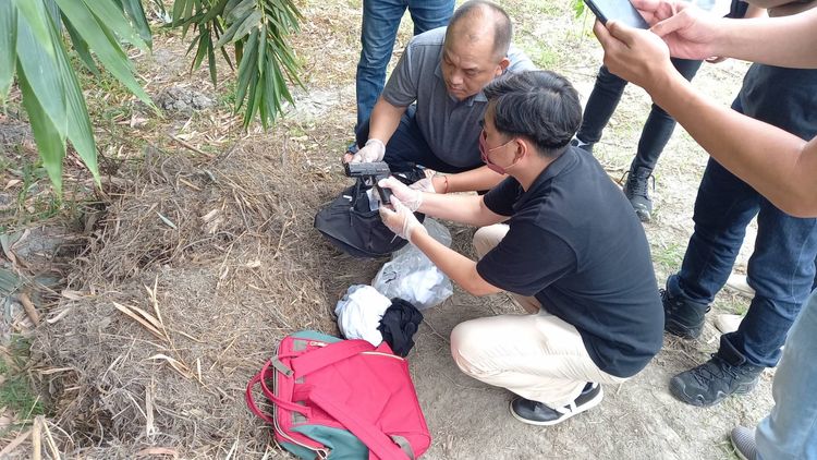 警方在花蓮一處竹林內，起獲蘇男犯案用槍枝和子彈。翻攝畫面
