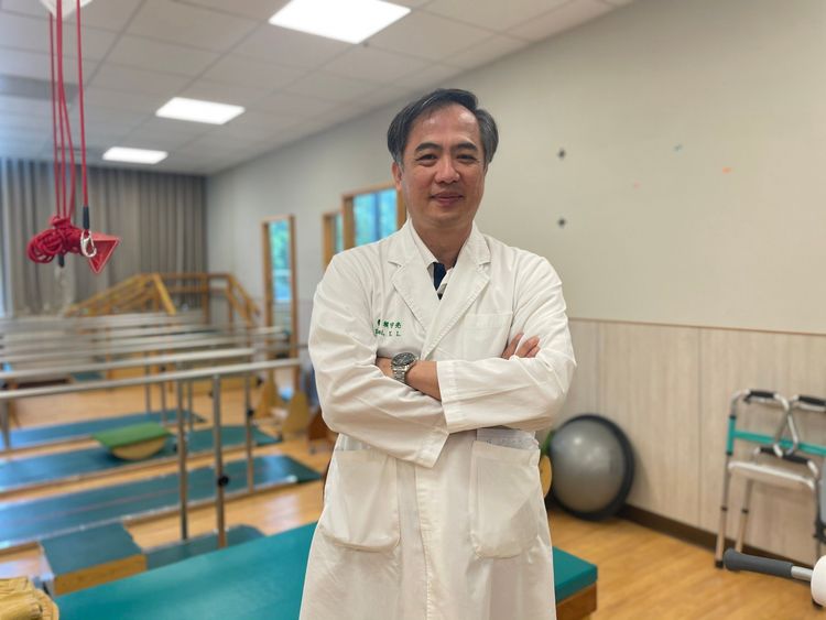 健科主任賴宇亮建議，年輕人想預防中風，每年可定期針對自己的心臟做超音波檢查。中醫大新竹附醫提供