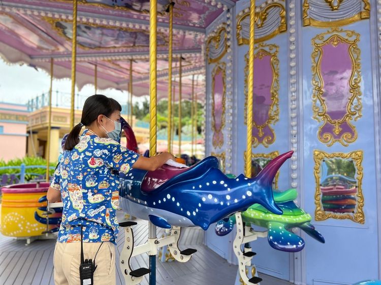 園方每日清消遊樂設施。花蓮海洋公園提供