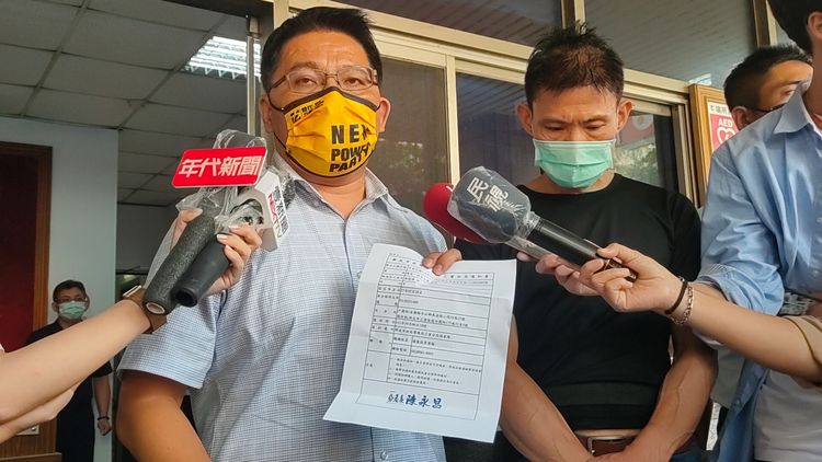 邱顯智表示黃男對被警方提告十分不滿。黃子騰攝