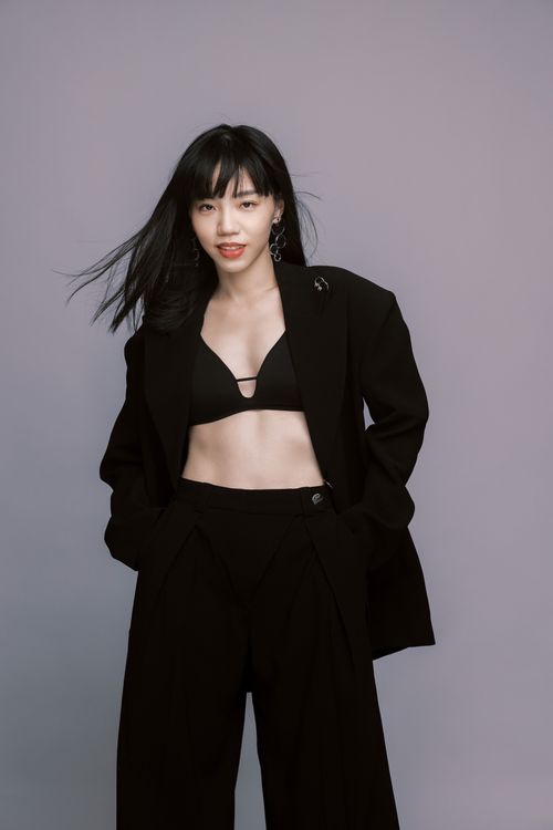 洪佩瑜身穿內衣展露好身材。Hit Fm聯播網提供