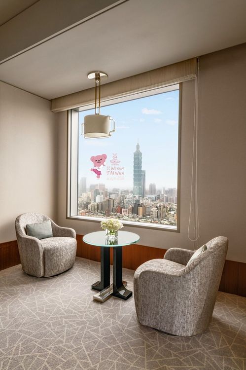 台北遠東香格里拉推出粉紅假期住房專案。業者提供