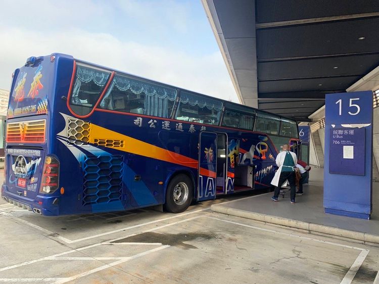 桃園機場恢復防疫巴士行駛。翻攝畫面