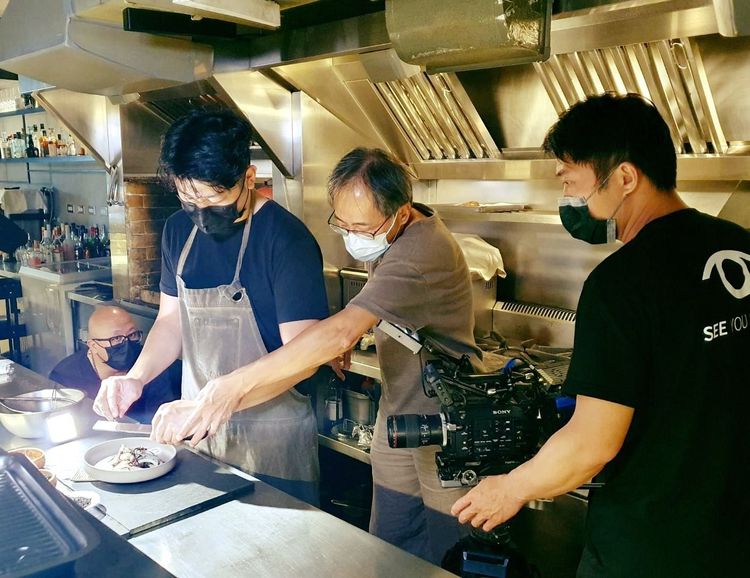 透過SEE YOU SEE ME見見美的鏡頭，讓大家看見品牌背後不為人知的努力。業者提供