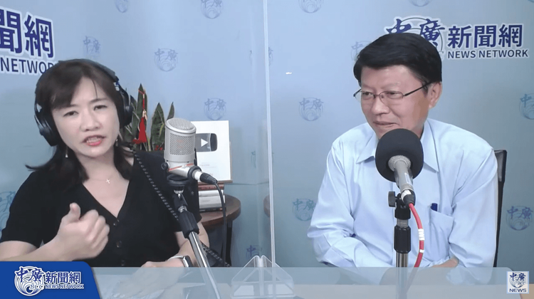 謝龍介在廣播節目中檢舉回黃偉哲團隊涉及賄選。謝龍介提供