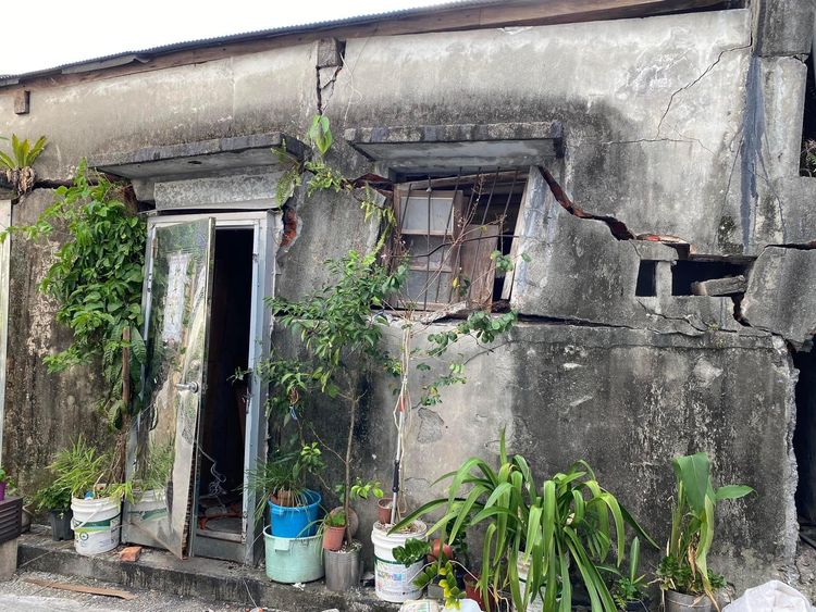 陳昭榮玉里老家不敵強震。翻攝陳昭榮臉書