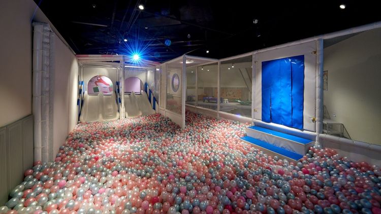 石門福華規劃有近400坪的遊憩空間，包含親子設施。福華提供