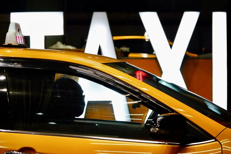 桃園機場排班計程車。施昂強攝