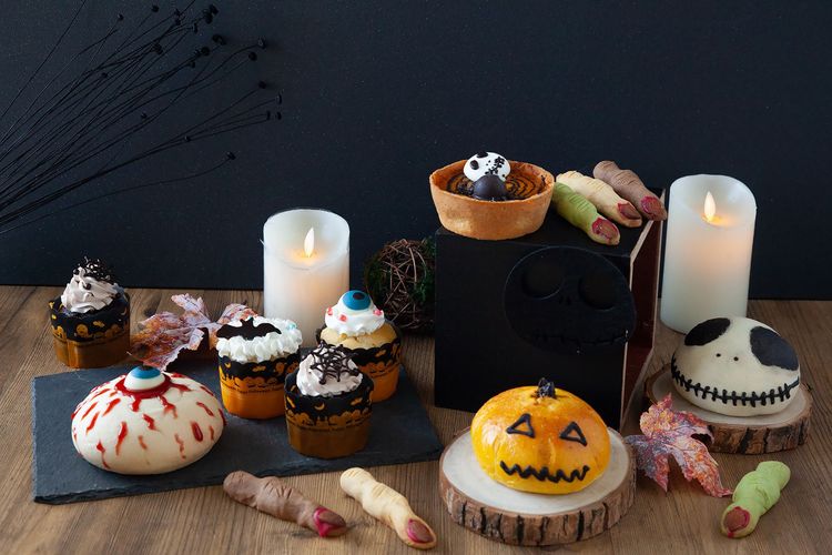 一禮烘焙推出萬聖搞怪甜點，即日起於長春門市搶先開賣，搞怪萌麵包系「爆裂眼球麵包」、及驚嚇指數直線上升的「邪惡巫婆手指餅乾」等。六福旅遊集團提供