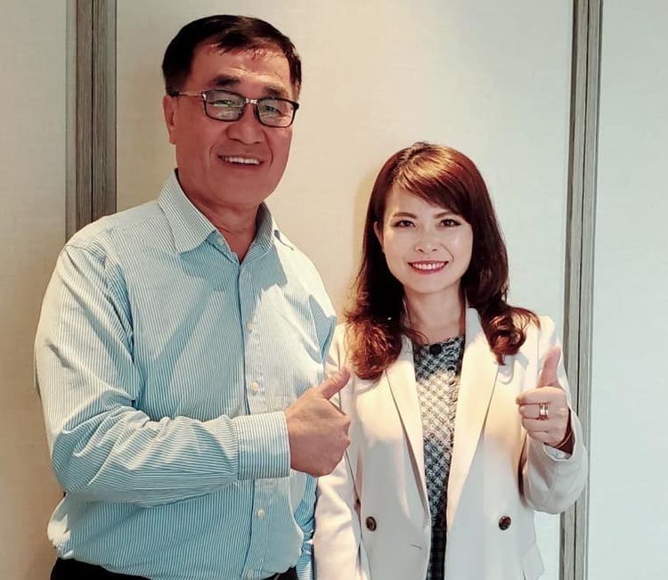 李四川今傍晚將陪著陳美雅在鼓山掃街拜票。翻攝自陳美雅臉書