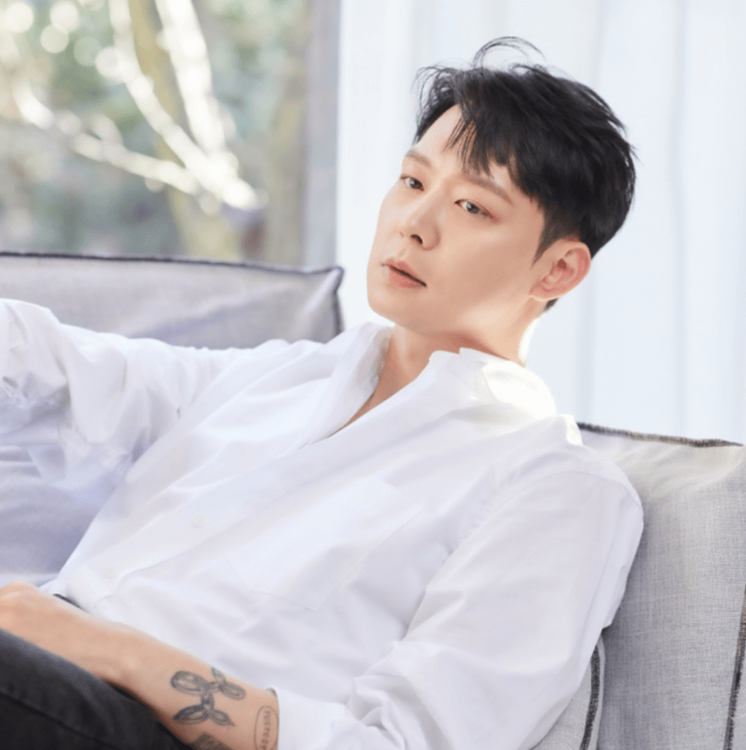 朴有天現在簽給泰國經紀公司，演藝重心移往泰國。翻攝LOGBOOK娛樂