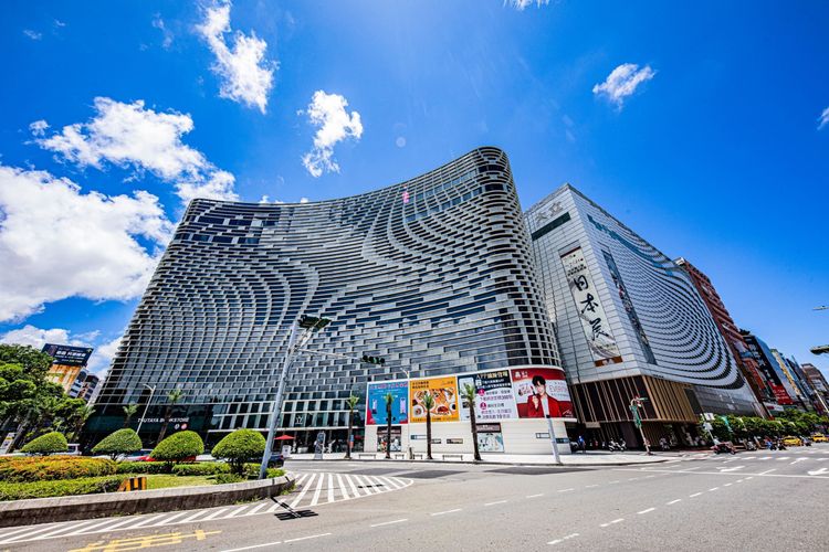 位於高雄五福商圈的大立百貨，現傳出日系生活百貨「唐吉訶德」可能進駐。翻攝自大立百貨官網