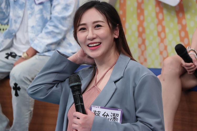 蔡允潔智商令人擔心。中天提供