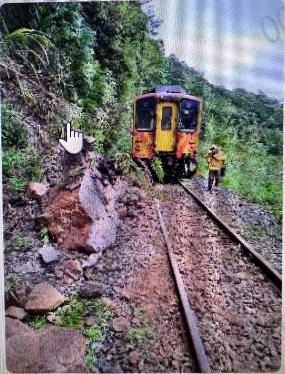 台鐵平溪線現場照片。讀者提供
