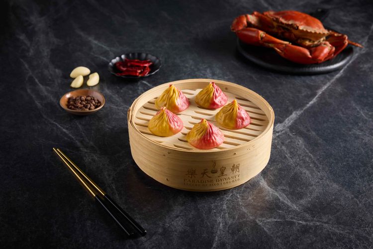 10/7前點1籠八色小籠包贈避風塘炒蟹小籠包一籠。業者提供