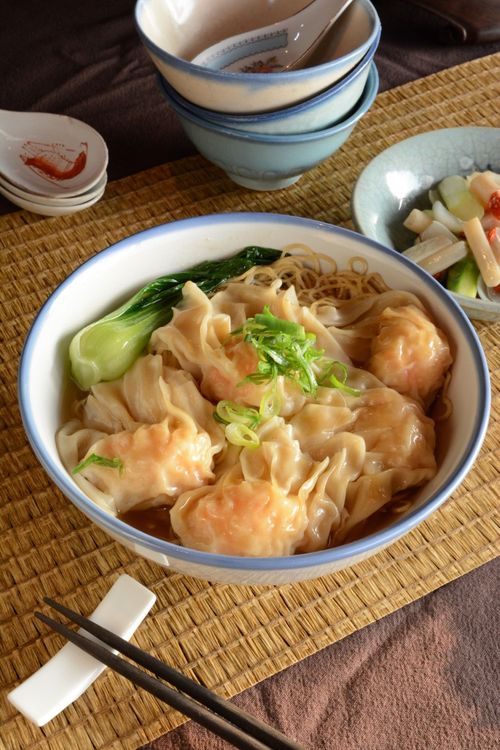 君品酒店過去曾邀請香港百年小吃來台客座，圖為香港好到底麵家雲吞麵。業者提供