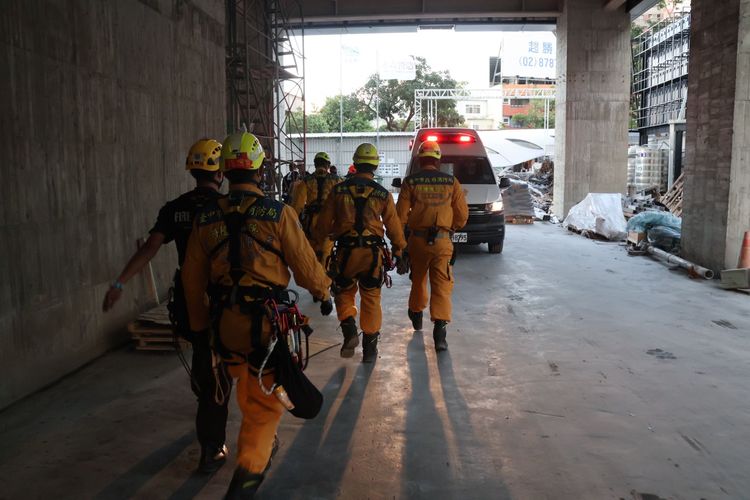 救護人員到場。張喆喜攝