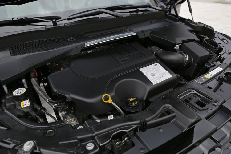 動力設定偏向高轉，其實與車輛調性略有違背。翁玉信攝