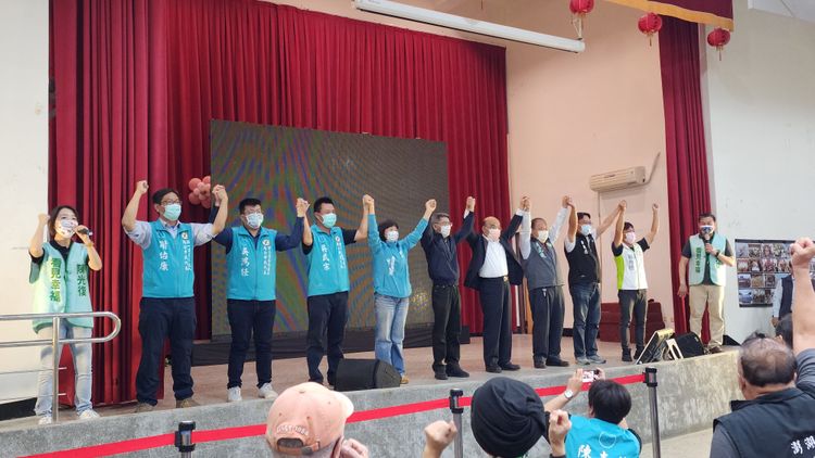 蘇揆今早到澎湖細數政績來拉抬選情。許逸民攝