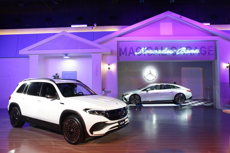 星奇車庫可以一次飽覽賓士最新世代電動車。翁玉信攝