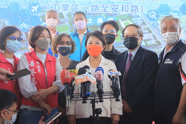 盧秀燕說，年底前還有多項重大建設動工，她對市民的政見與承諾已完成90%以上。中市府提供