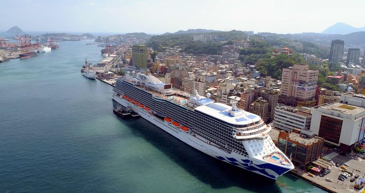 明年將有10萬噸級郵輪以基隆為母港。公主遊輪提供