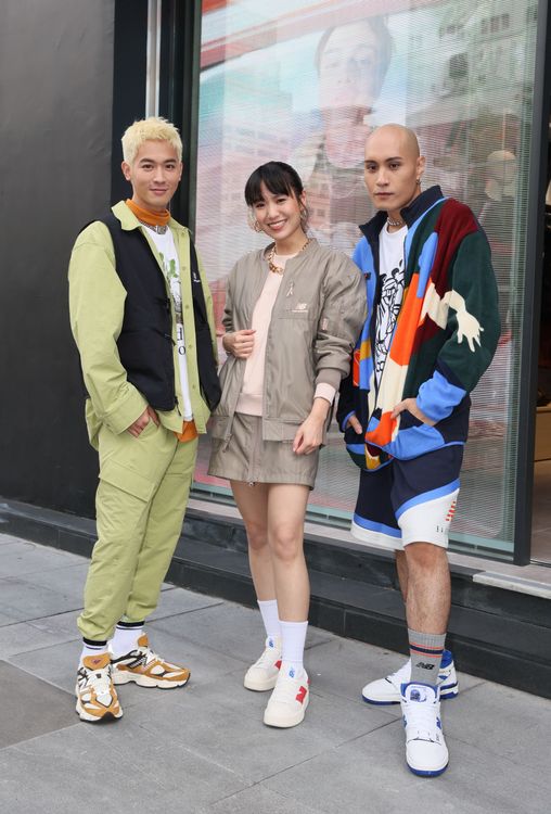 吳思賢（左起）、孫盛希與黃宣對New Balance近年融合復古與潮流的設計都很喜愛。彭欣偉攝