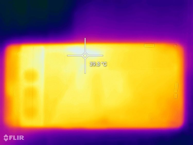 連續玩《原神》一小時溫度。黃子倫攝