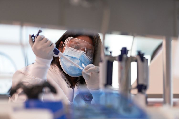 讓台灣病人加人全球性第三期臨床試驗方式才順利取得藥物。業者提供