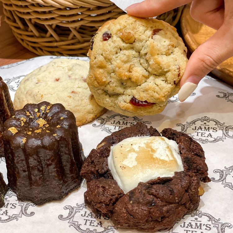 JAM’S TEA詹姆.詹姆以少見的手搖飲複合甜點店，在台北打造都市貴族午茶時光。圖為freedom貪吃鬼提供