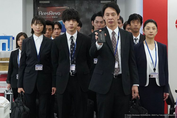 《競爭的維護者》由杏(前排左起)、坂口健太郎、大倉孝二、小池榮子演出。friDay影音提供