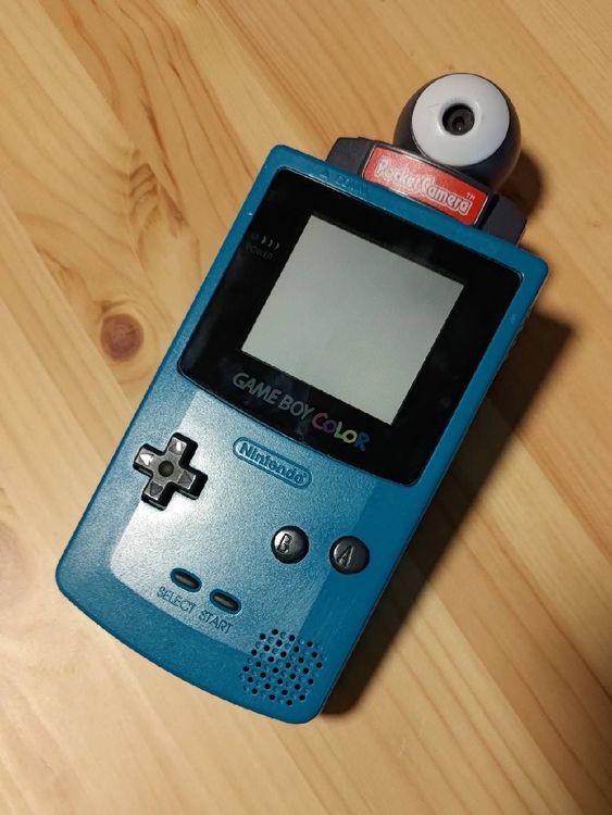 林予晞使用的攝影器材「gameboy camera」。青春期影視娛樂提供