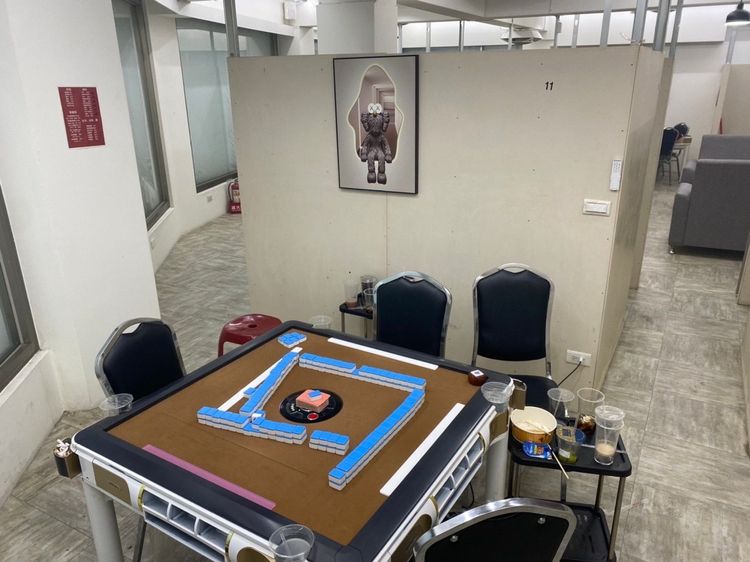 棋牌社透過line揪咖聚賭麻將抽頭。讀者提供