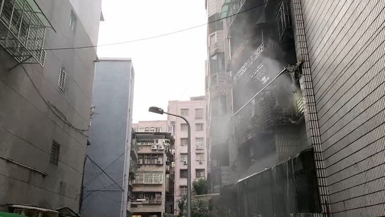 北市吳興街清晨發生火警。翻攝畫面