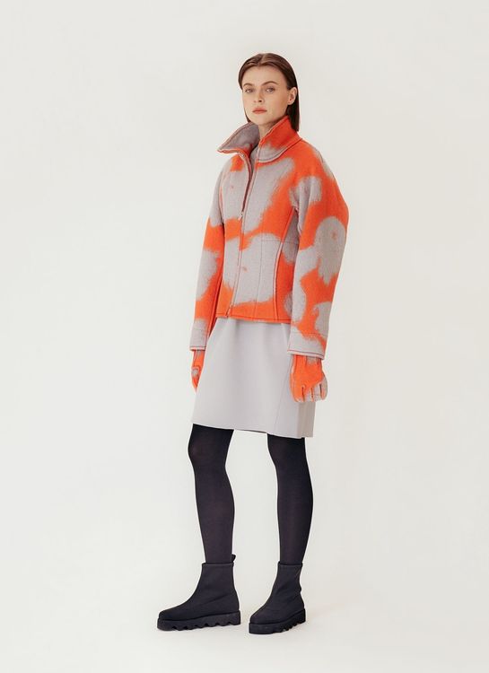 斑斕毛織高領拉鍊外套，4萬300元。品牌提供