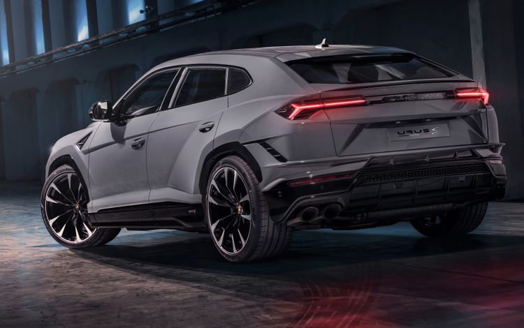 Urus S在修飾外型後，線條看起來更為銳利剽悍。原廠提供