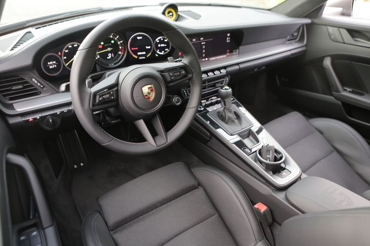 GT3從去年的899萬元起上漲至952萬元起，若加上選配一般都要1100至1200萬元了。翁玉信攝