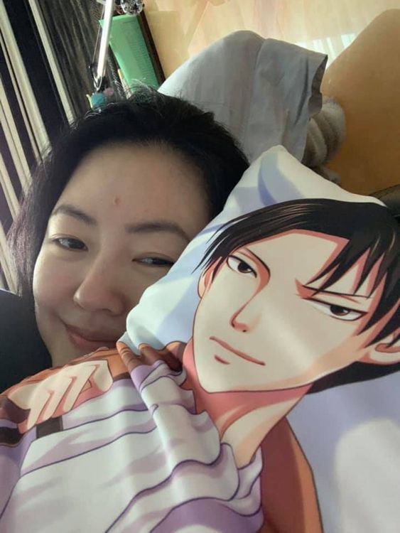 小S有個兵長抱枕。翻攝自小S臉書