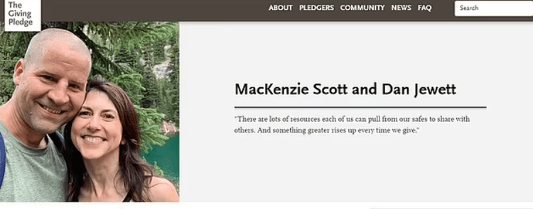史考特再婚後，原本把第2任丈夫加入她的贈與誓言網站專頁。翻攝givingpledge.org