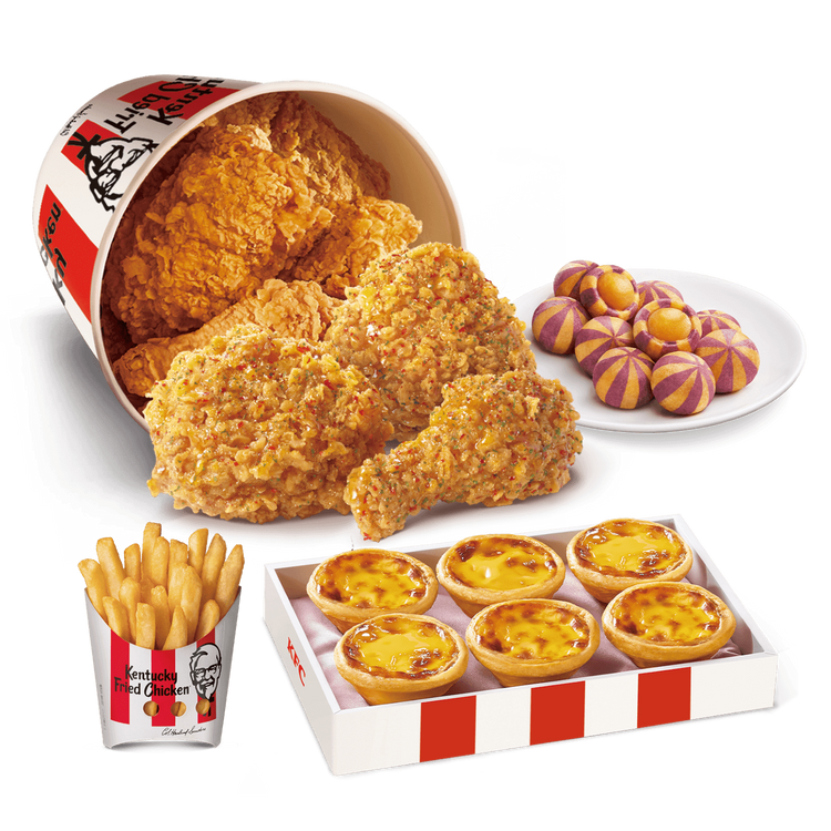 「柚香柚甜雙拼歡聚餐」有清爽的韓式黃金柚香，搭配甜美蜜香提味豐富口感的柚香柚甜咔啦脆雞x3+咔啦脆雞x3+香酥脆薯(中)x1+雙色轉轉QQ球x1+原味蛋撻禮盒x1。業者提供