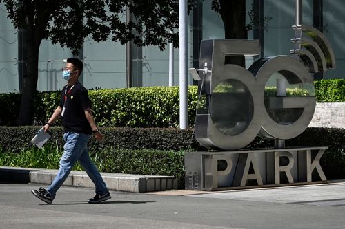 不加班就罰錢　深圳公司規定每月加班不滿30小時「樂捐」1300元