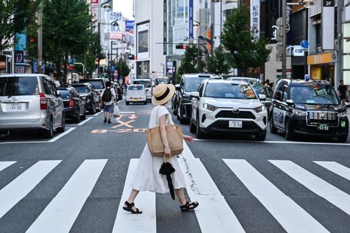 日男當眾「壁咚」又強吻櫻花妹　超噁搭訕遭警逮捕　