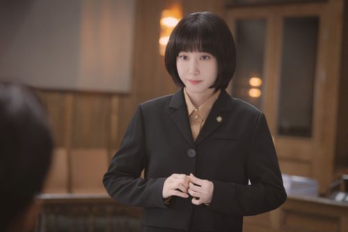 非常律師禹英禑超高人氣 自閉症在韓國引發熱議