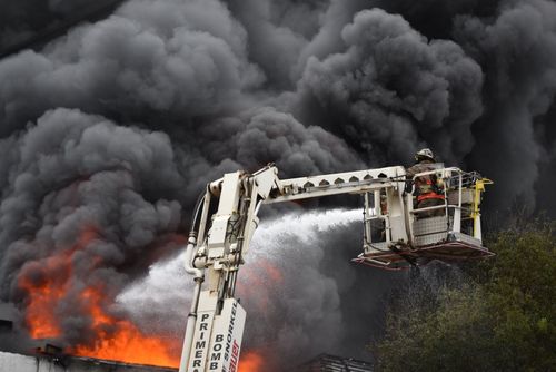選舉奧步?巴拉圭總統初選2個月前法院失火 8500台投票機損毀