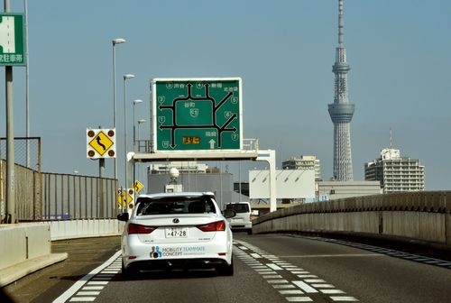 日77歲阿嬤深夜公路「逆向狂飆」 迎面撞來車釀2死
