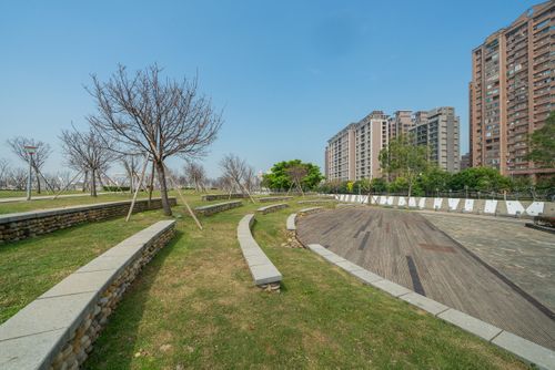 建商搶地、剛需搶房 小檜溪重劃區房價登4攻6