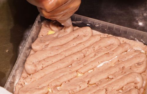 芋头控快看!比脸大的超霸气1.2公斤手工现灌芋泥盒、看到售价惊呆