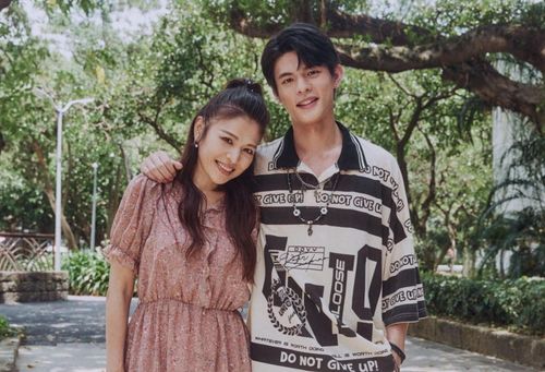 54歲林葉亭太凍齡 探班22歲帥兒被誤會是女友