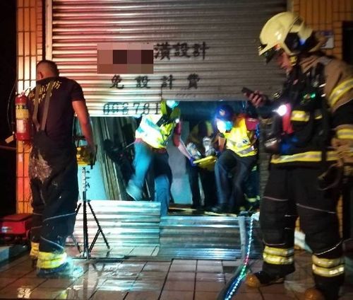 桃園大溪民宅火警！1人受困陽台意識不清　警消搶救緊急送醫