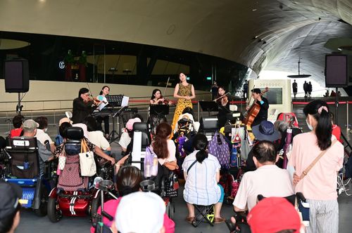 中鋼攜手大提琴家張正傑 連續8年舉辦輪椅族公益音樂會